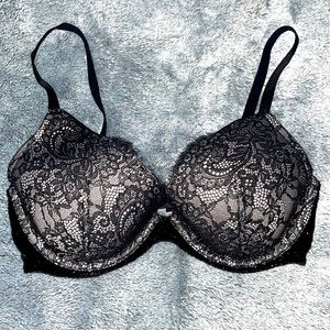 Victoria’s Secret Very Sexy bra
